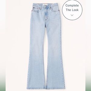 Abercrombie & Fitch High Rise Vintage Flare Curve Love Jeans, light wash, SIZE 6